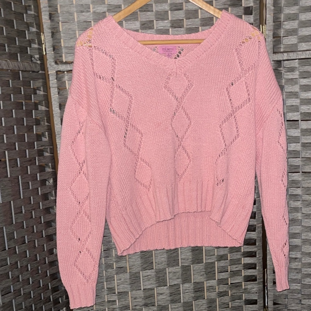 Francesca’s Miami Collection Light Pink Cropped V-Neck Sweater